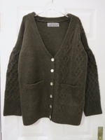 cable Vneck cardigan/brown