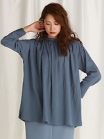 【前後2WAY着用可】やわらか素材のギャザー入りチュニックブラウス/ライトブルー