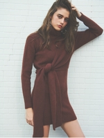 ウエスト結びニットワンピース/BROWN