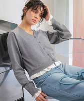 フリルシャツドッキングニットカーディガン