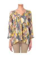 幾何学柄ビーズ使いブラウス