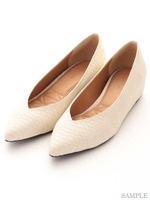 フラットシューズ