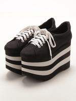 厚底スニーカー