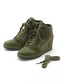 【NIKE】WMNS DUNK SKY HI ESSENTIAL