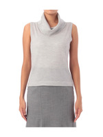 タートルネックノースリーブニット