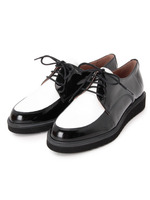 バイカラーエナメルレースアップシューズ