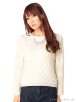 ネックレス付きキルトニットトップス