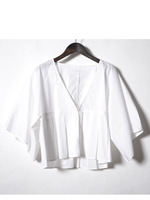 プリーツブラウス