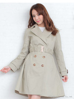 バックシャントレンチコート