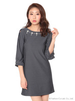 ビジュー袖レースカットワンピース