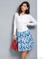 ホワイトフラワービジューカーデ/オフホワイト