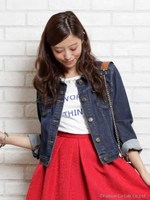 襟ぐりビジューロゴTシャツ/ホワイト