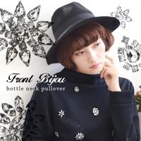 ビジュー付 ボトルネックプルオーバー