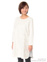 ミニ裏毛フラワー刺しゅうワンピース/ホワイト