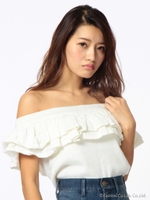 フリルオフショルトップス/オフホワイト