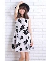 フロッキーフラワーワンピース/モカ