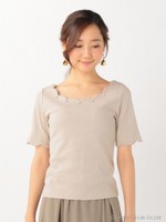 テレコ衿ぐりスカラッププルオーバー/ベージュ