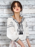 INDIAコットンボイルSprig&Sprey刺繍オフショルBL/オフホワイト