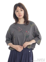 ガーデンフラワー総刺繍Tシャツ/ネイビー