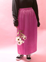 WC/サテンプリーツロングスカート