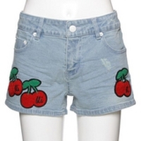 【50%OFF】フルーツワッペンつきデニムショートパンツ