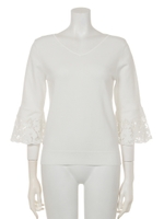 袖刺繍フレアスリーブＶニット/ホワイト