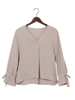 トロミ袖 リボンタック Vネック ブラウス/カーキ