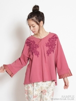 袖プリーツ イーラーショシュ刺しゅう裏毛プルオーバー/ピンク