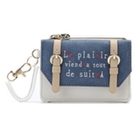 ロゴ刺しゅう入り定期入れ