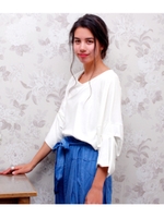 【Alluge】袖タックVネックプルオーバー/ホワイト(001)