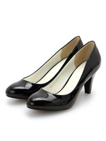 シンプルエナメルパンプス