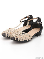 スタッズサンダル