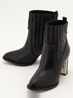 メタルパーツショートブーツ