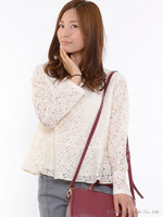 長袖レースぺプラムブラウス