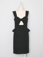 バストリボンジャンパースカート