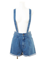 サスペンダー付ショートパンツ