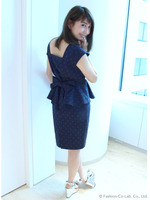 ドットタイトスカート