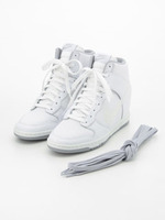 【NIKE】WMNSDUNKSKYHIESSENTIAL/WHITE