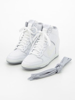【NIKE】WMNSDUNKSKYHIESSENTIAL/WHITE