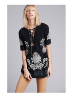バックカット刺繍チュニック/ブラック(119)