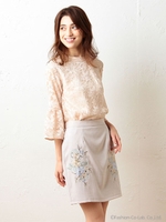 カラー刺繍タイトスカート/ライトグレー