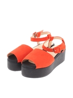 【AZUL by moussy】スウェード調厚底サンダル/RED