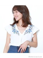襟ぐり刺繍Vブラウス(シロ)/モカ