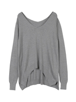 Vネックヘムニット/ホワイト