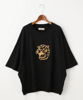 刺繍ヒョウドルマントップス