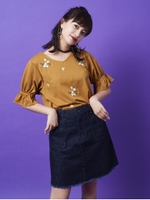 ・フロント刺繍プルオーバー/マスタード