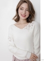 モール刺繍前後Ｖニット/ホワイト