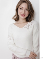 モール刺繍前後Ｖニット/ホワイト