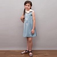 ビジューつきサテンワンピース