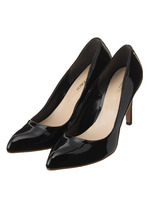 ポインテッドトゥエナメルパンプス